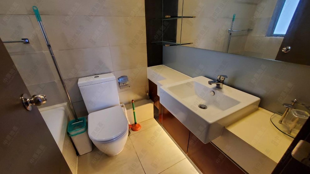 Unit Interior-Bathroom