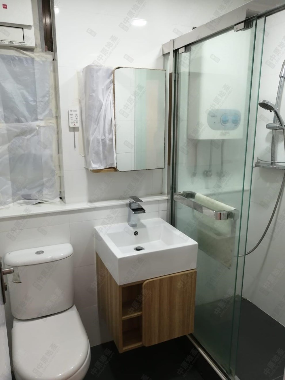 Unit Interior-Washroom