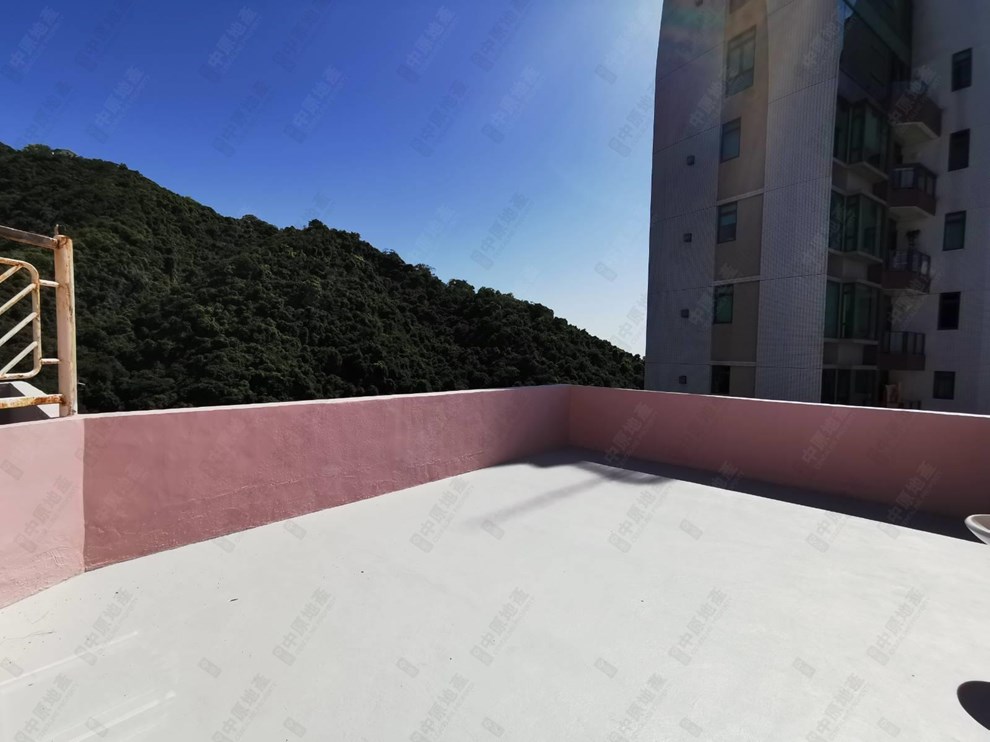 Unit Exterior-Roof