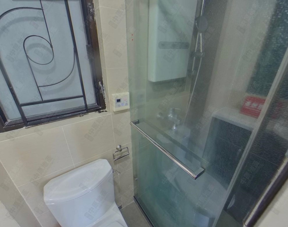 Unit Interior-Bathroom