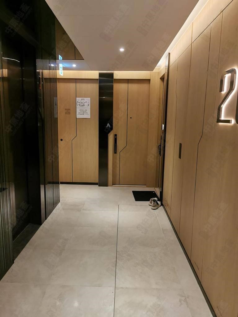 Building-Lobby