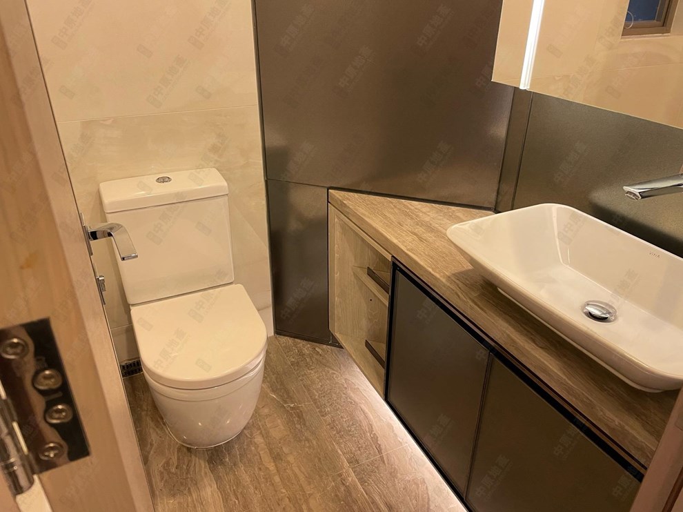 Unit Interior-Bathroom