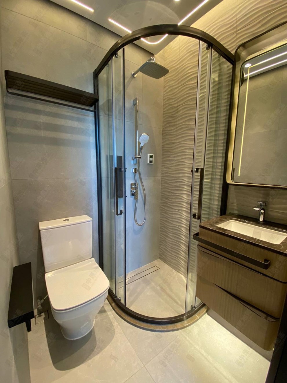 Unit Interior-Bathroom