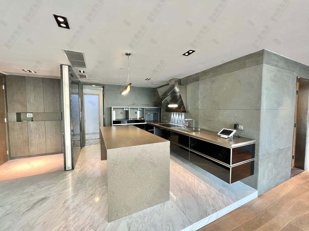 Unit Interior-Kitchen