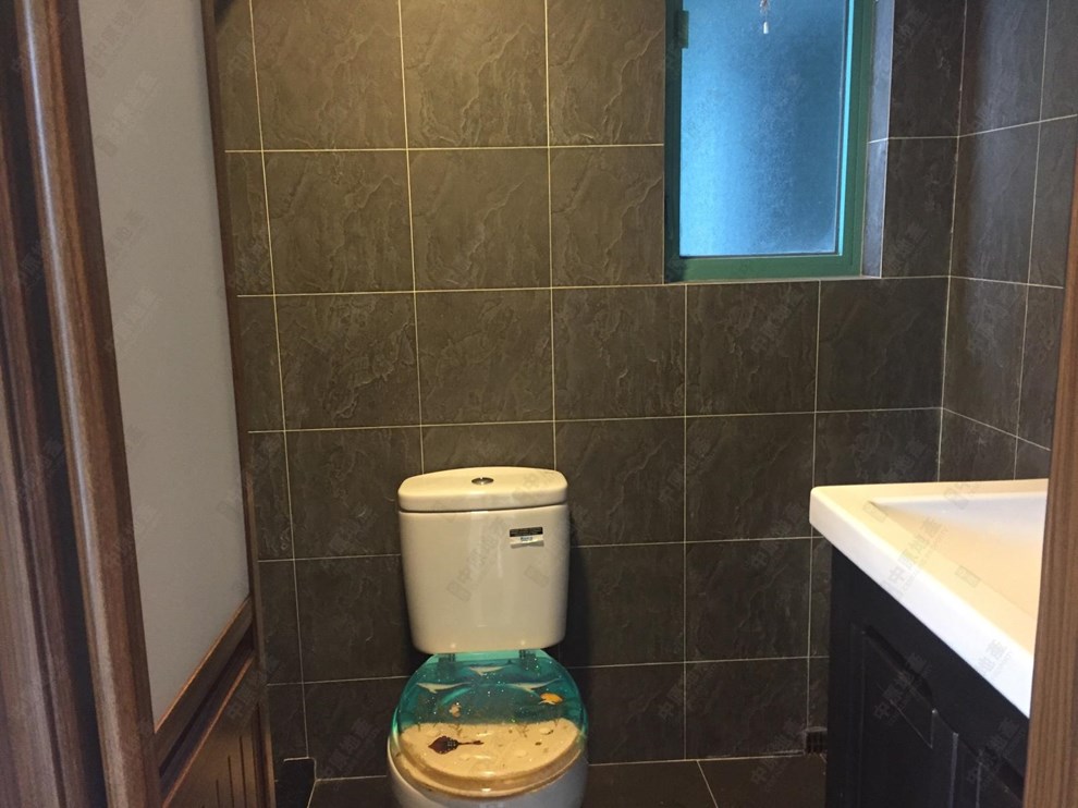 Unit Interior-Master Bathroom