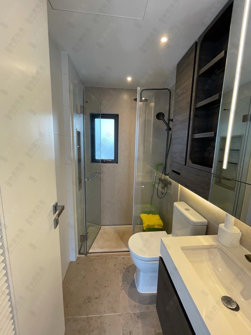 Unit Interior-Bathroom