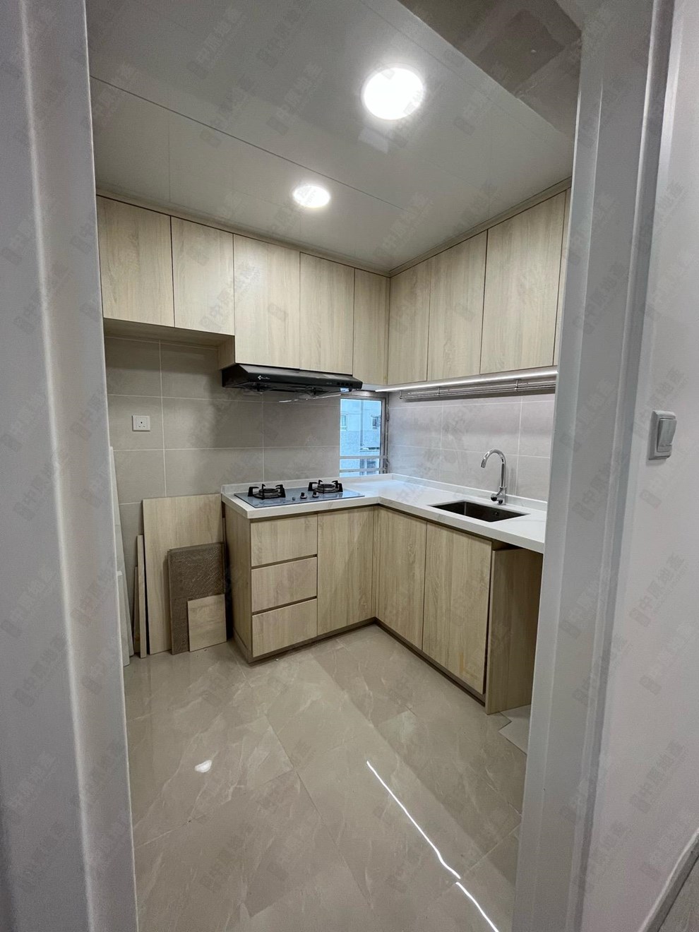 Unit Interior-Kitchen