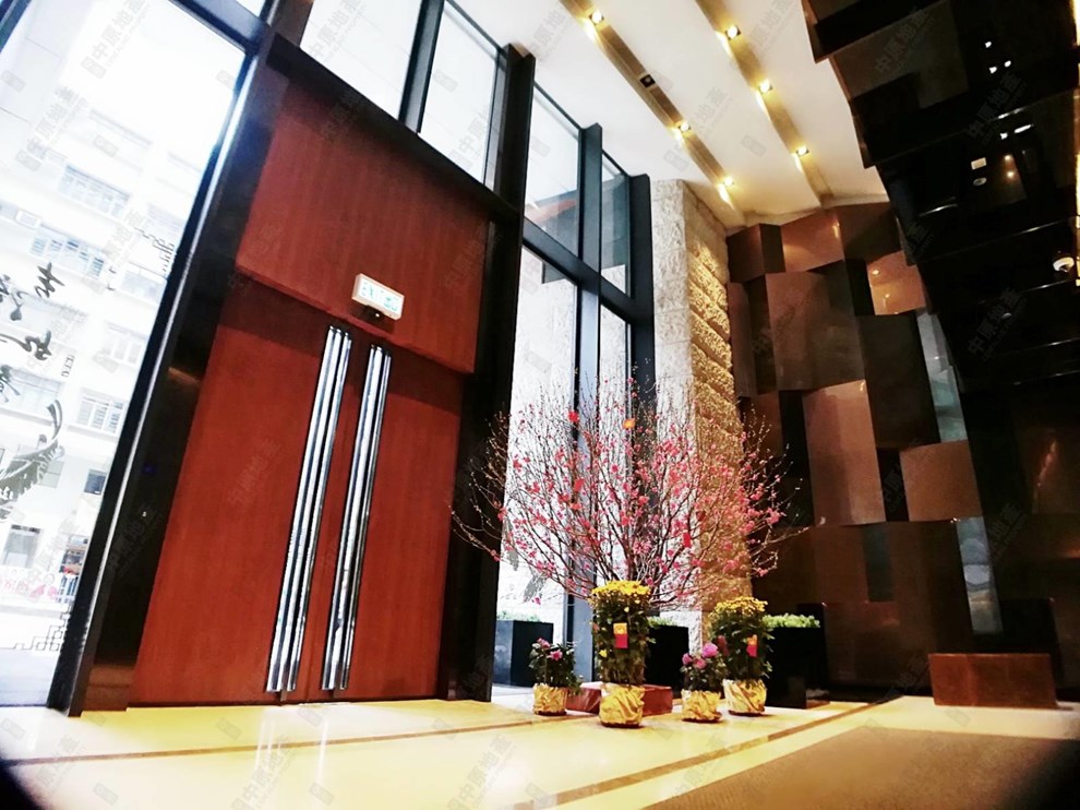 Building-Lobby