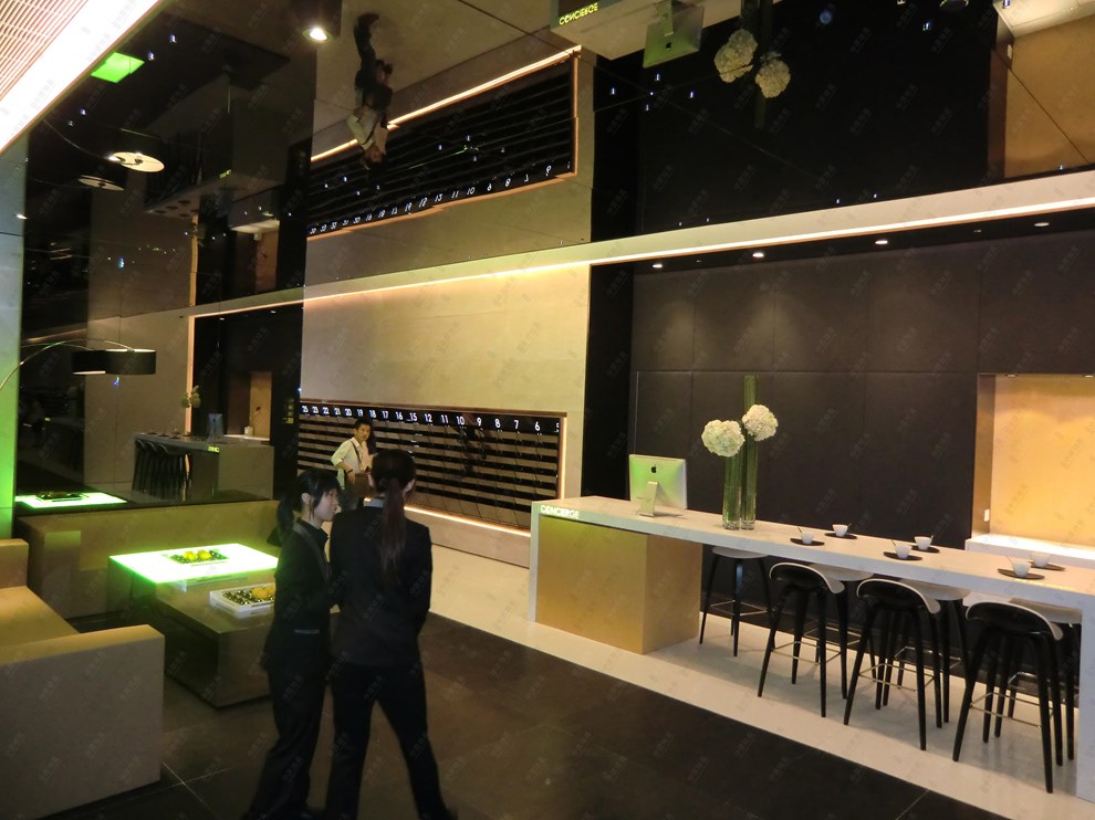 Building-Lobby
