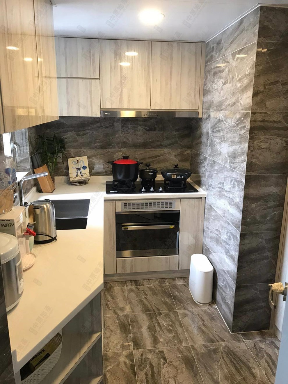 Unit Interior-Kitchen