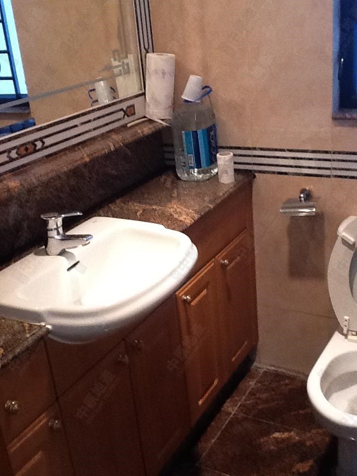 Unit Interior-Bathroom