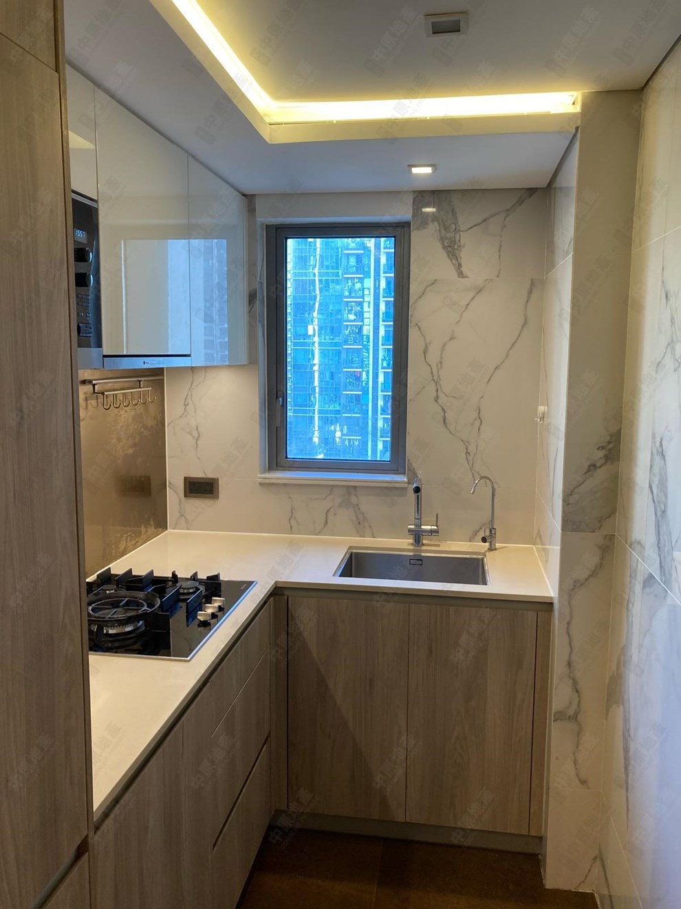 Unit Interior-Kitchen
