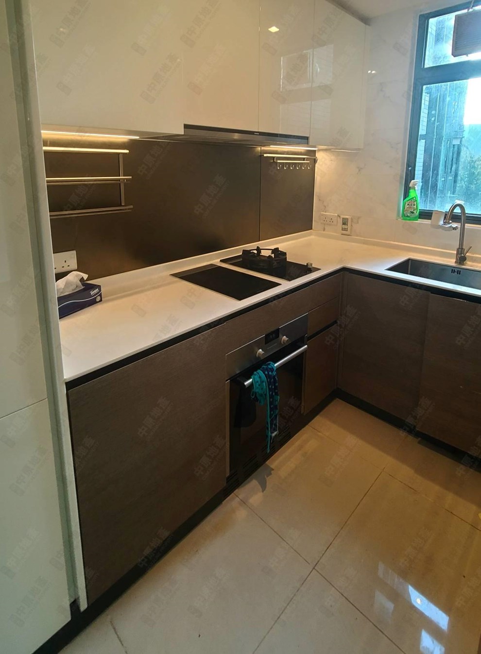 Unit Interior-Kitchen
