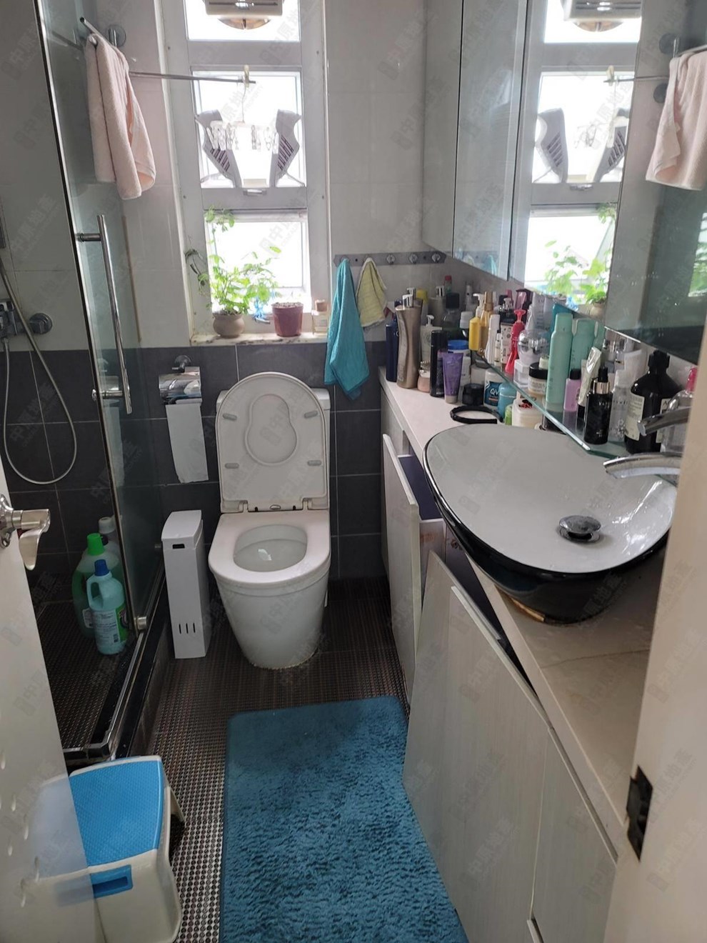 Unit Interior-Bathroom