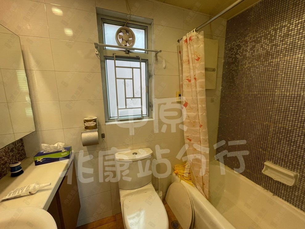 Unit Interior-Bathroom