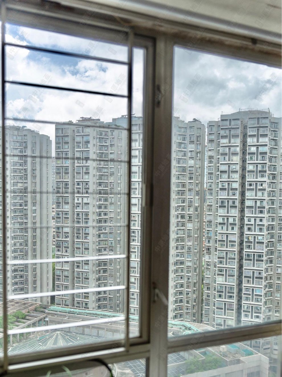 窗外景觀-由睡房