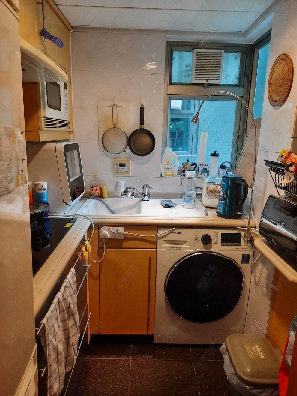 Unit Interior-Kitchen