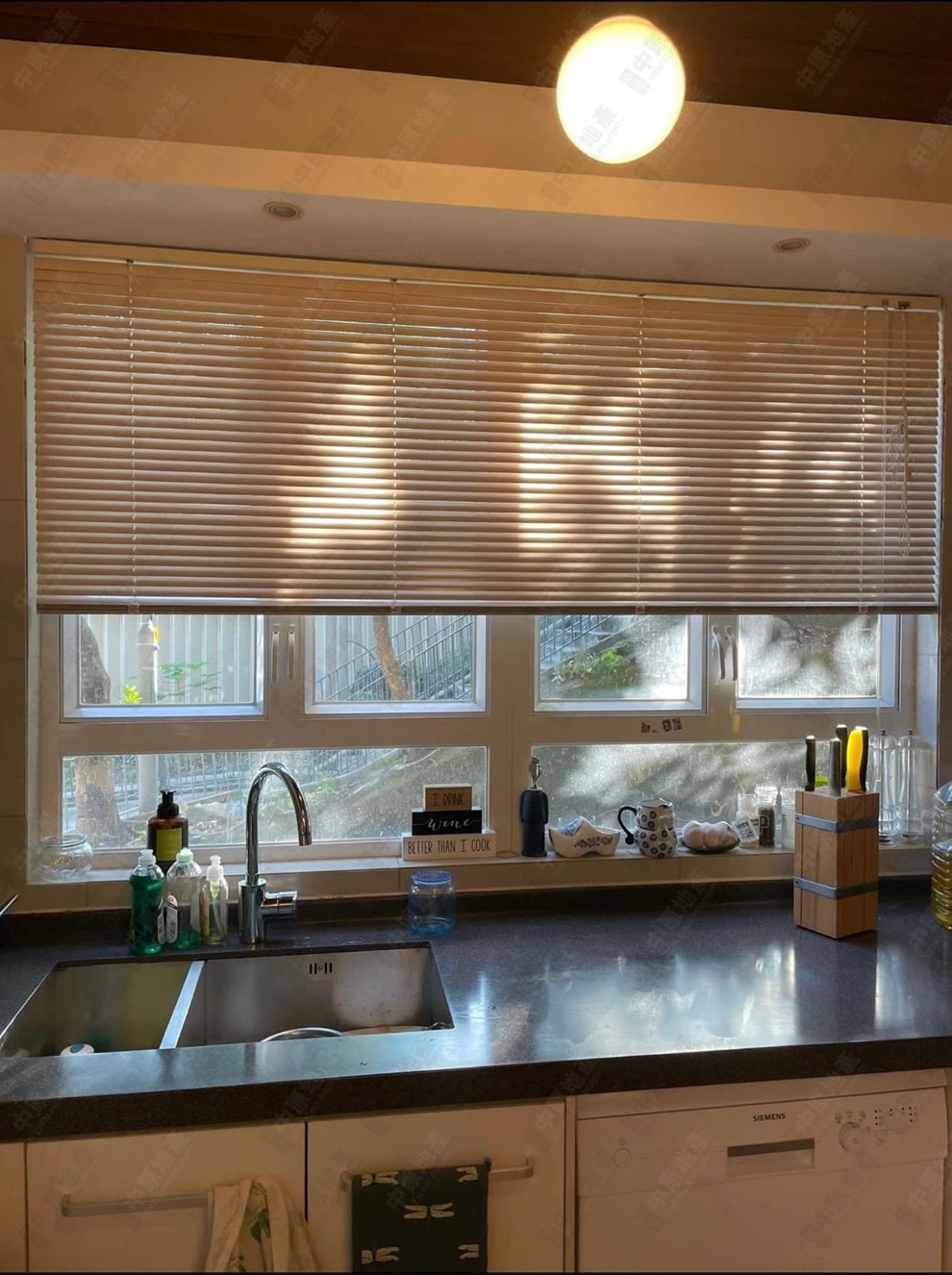 Unit Interior-Kitchen