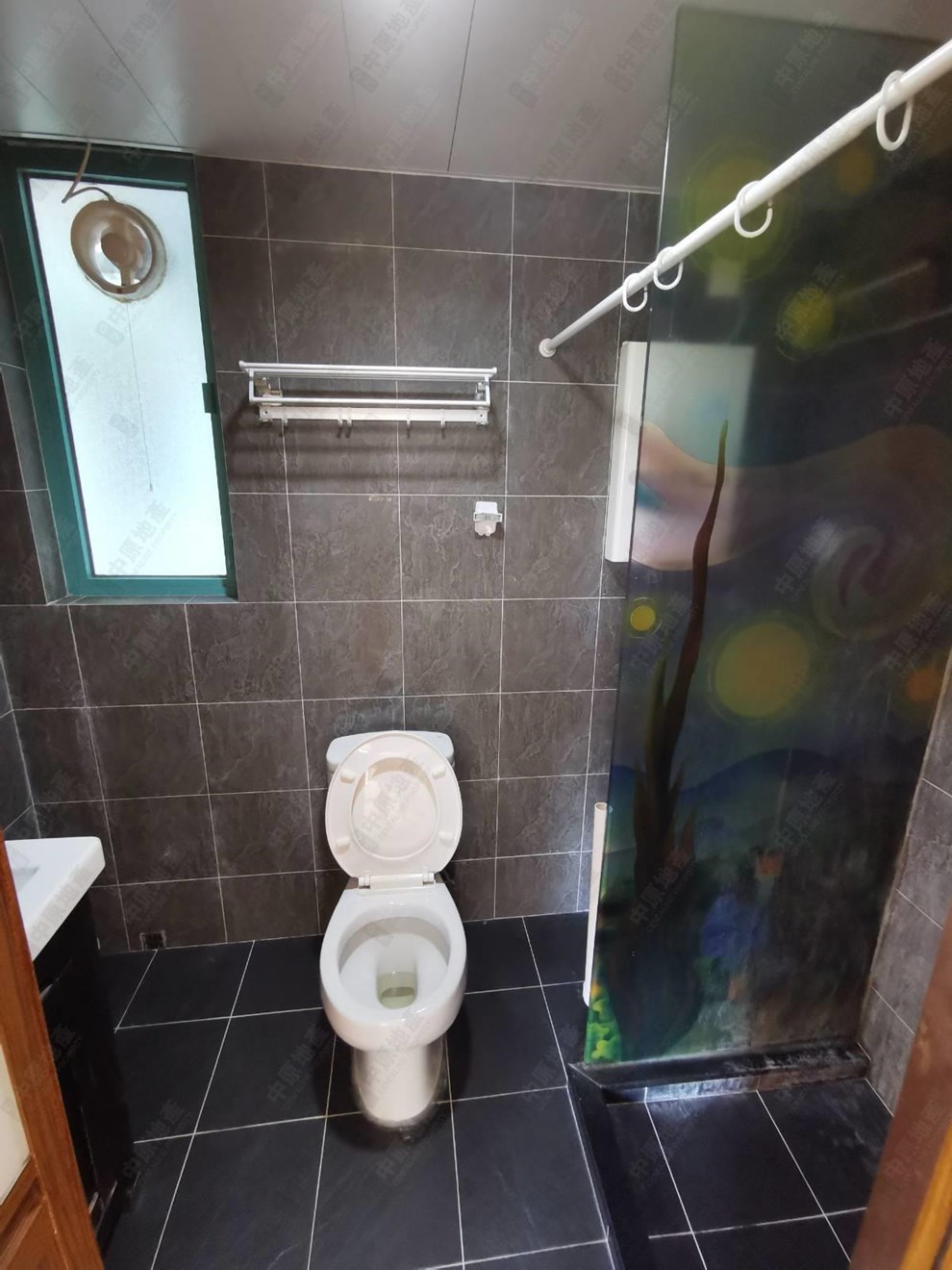 Unit Interior-Bathroom