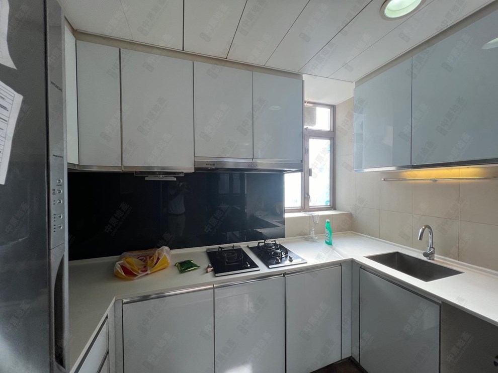 Unit Interior-Kitchen