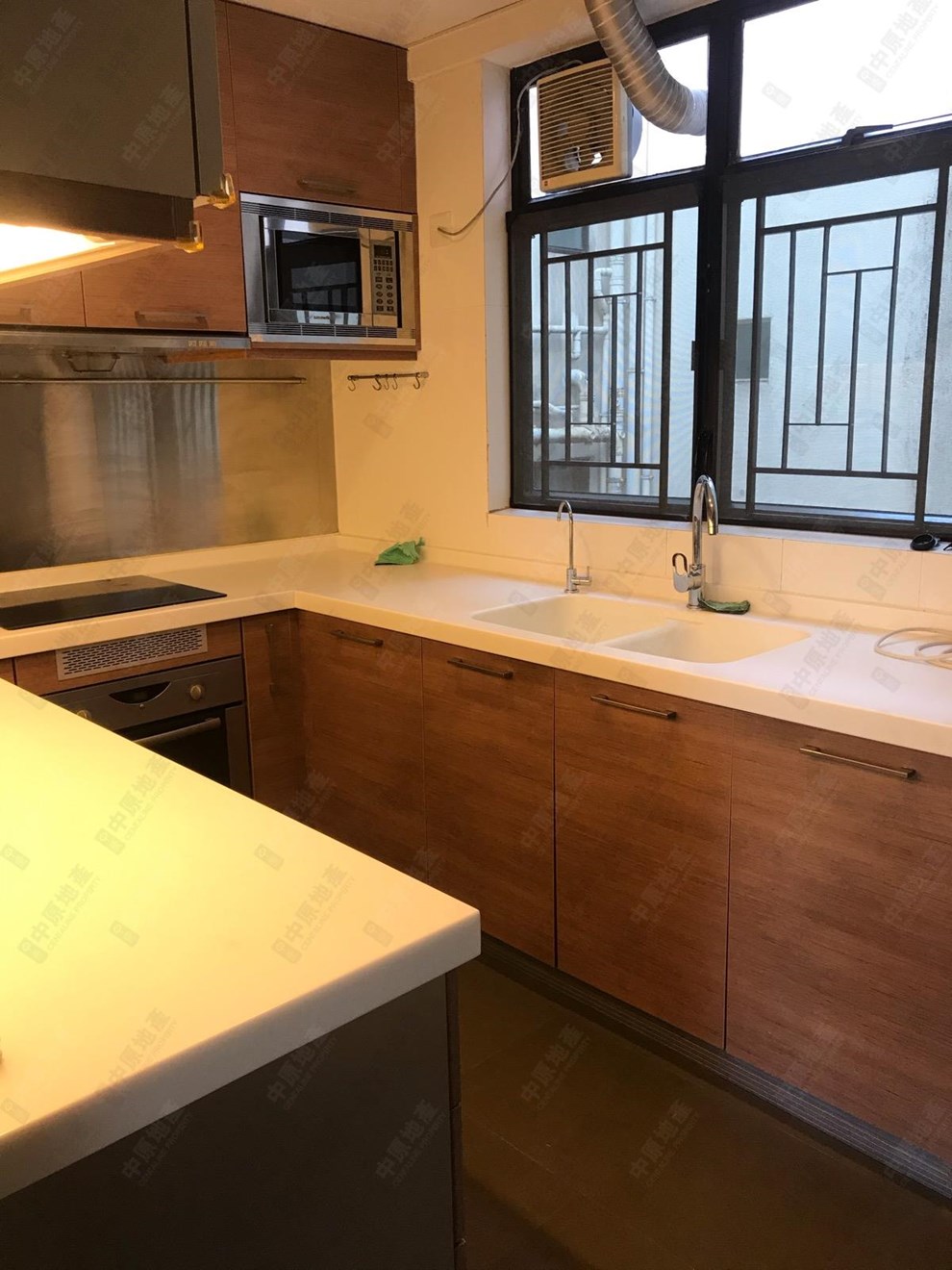 Unit Interior-Kitchen