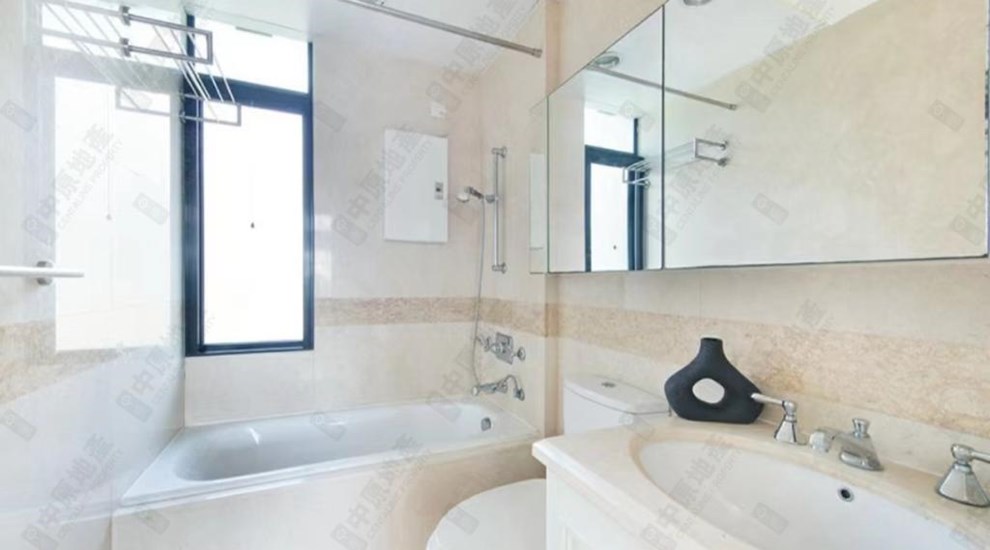 Unit Interior-Bathroom