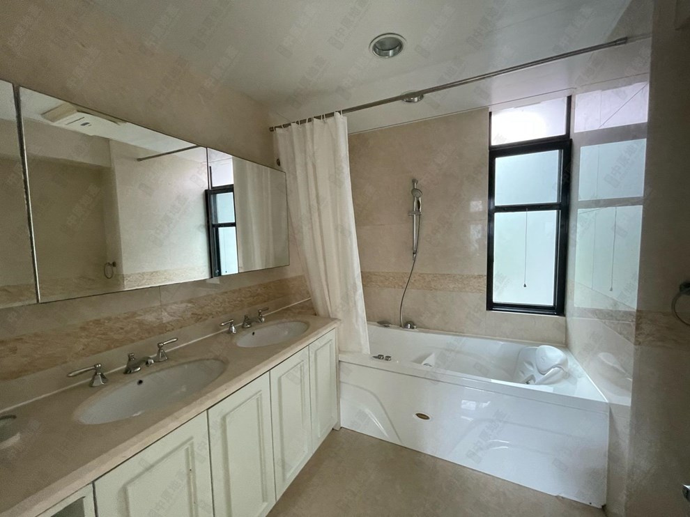 Unit Interior-Bathroom