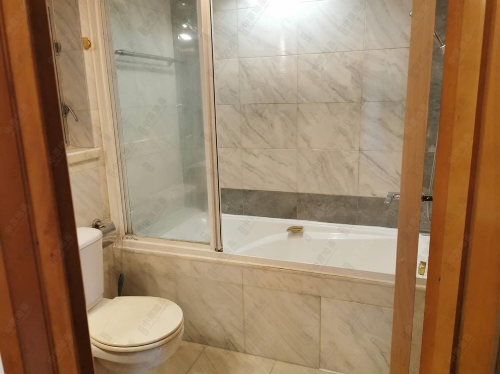 Unit Interior-Master Bathroom